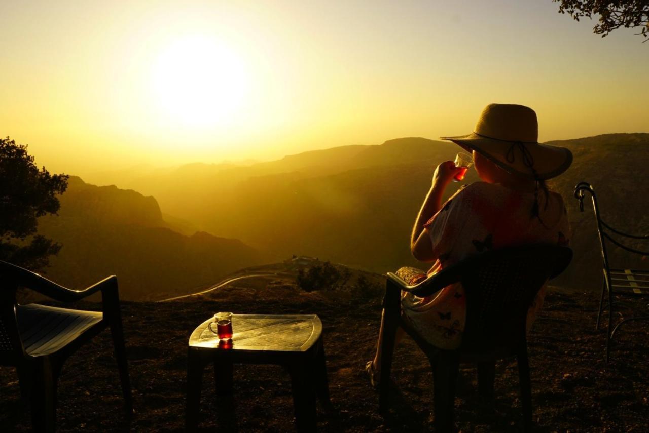 Jabal Dana Hotel - The Highest Hotel In Jordan 外观 照片